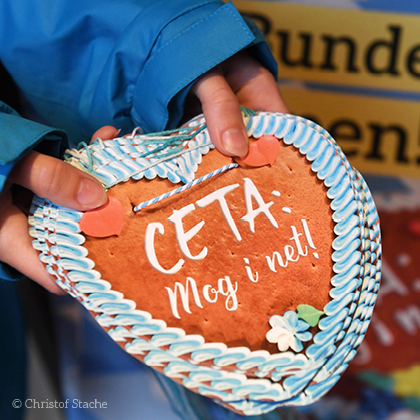 CETA-Klage nimmt erste Hürden